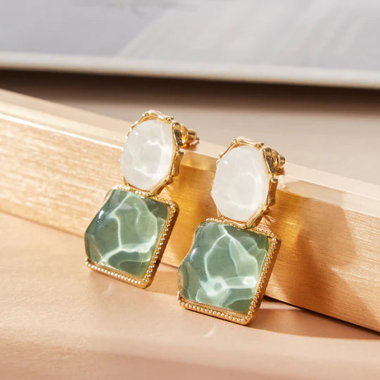 Korean Luxurious Pearl Green And White Drop Gold Earring