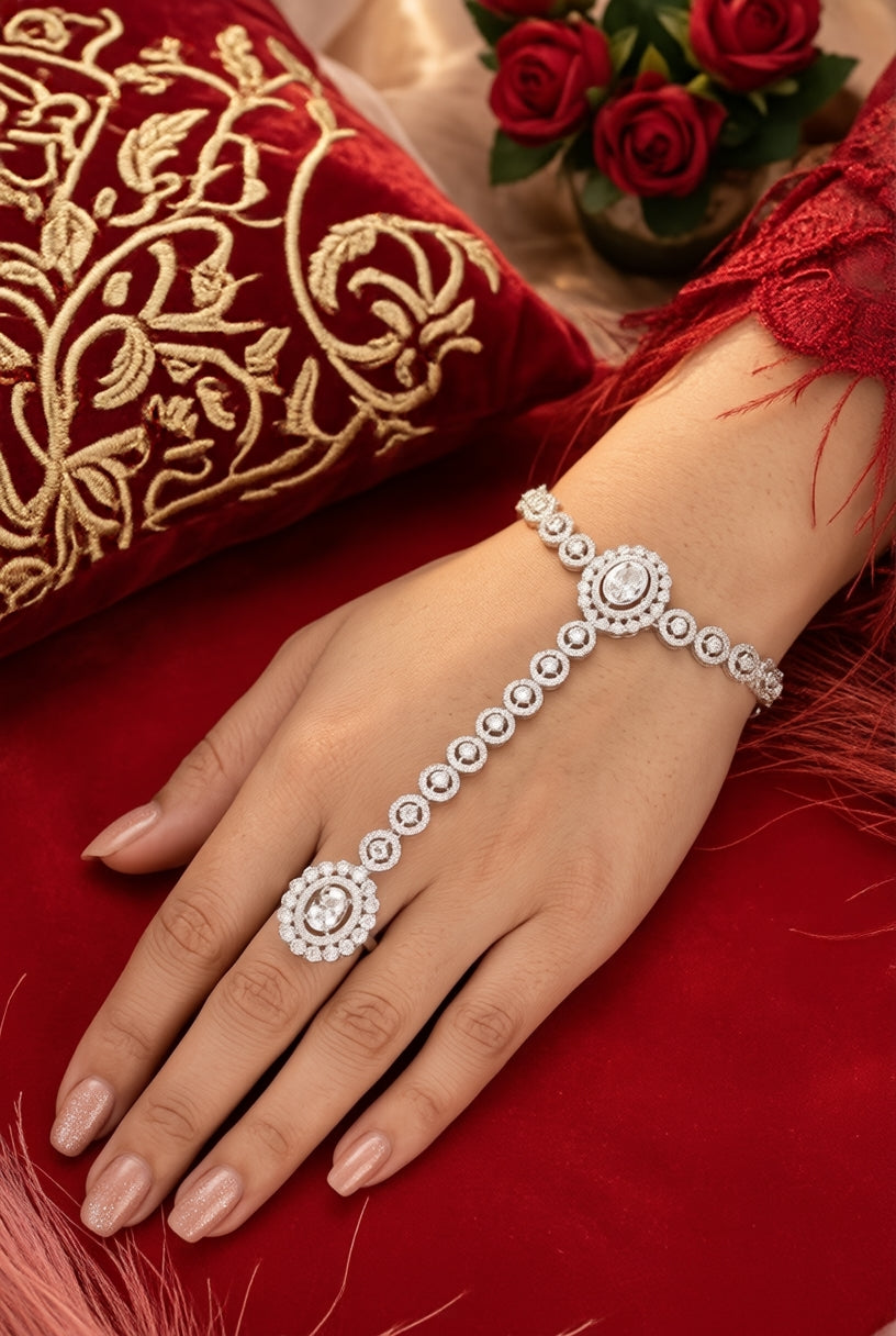 Jasleen Hand Bracelet