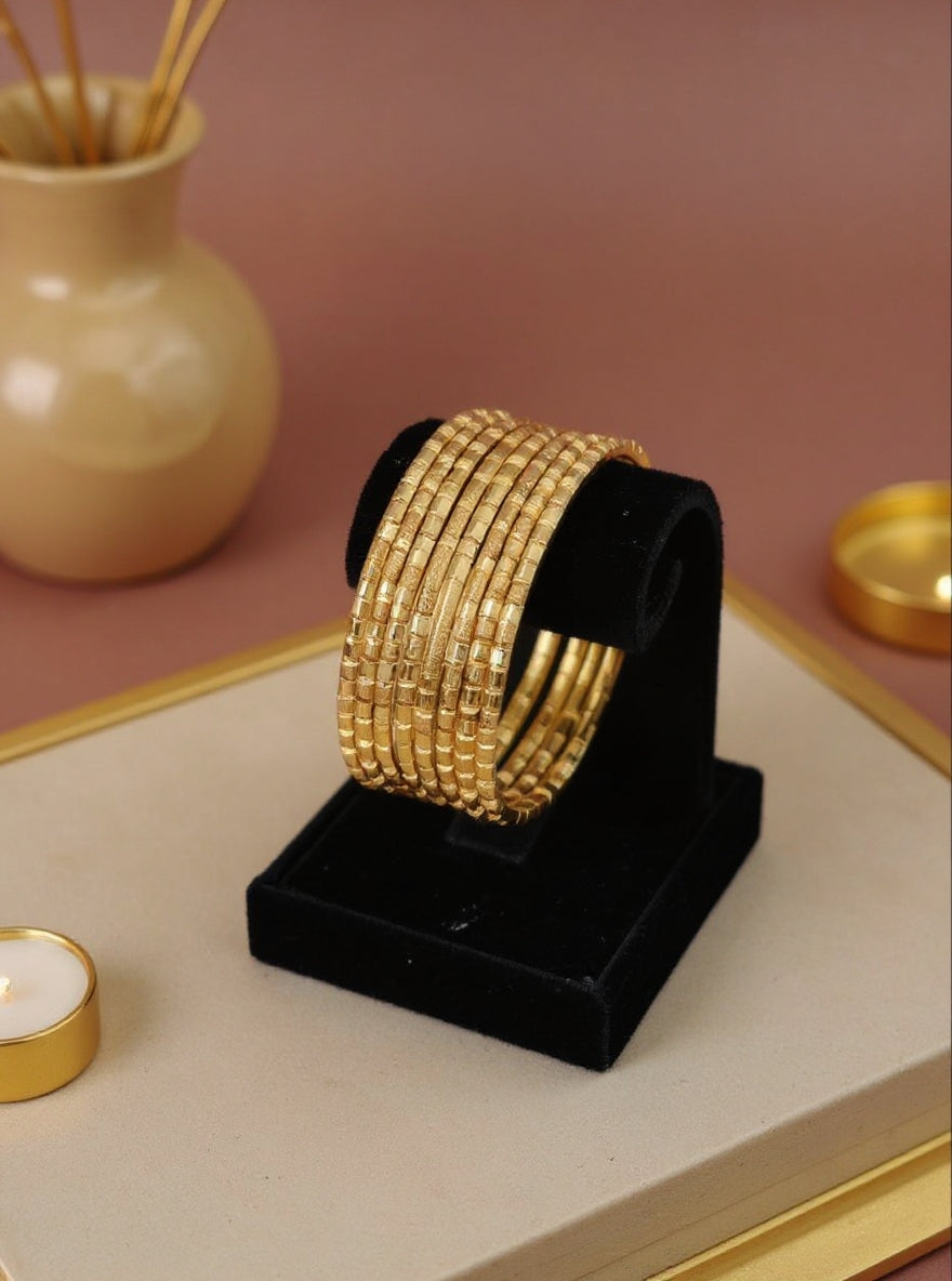 Komal Bangle (Set of 8)