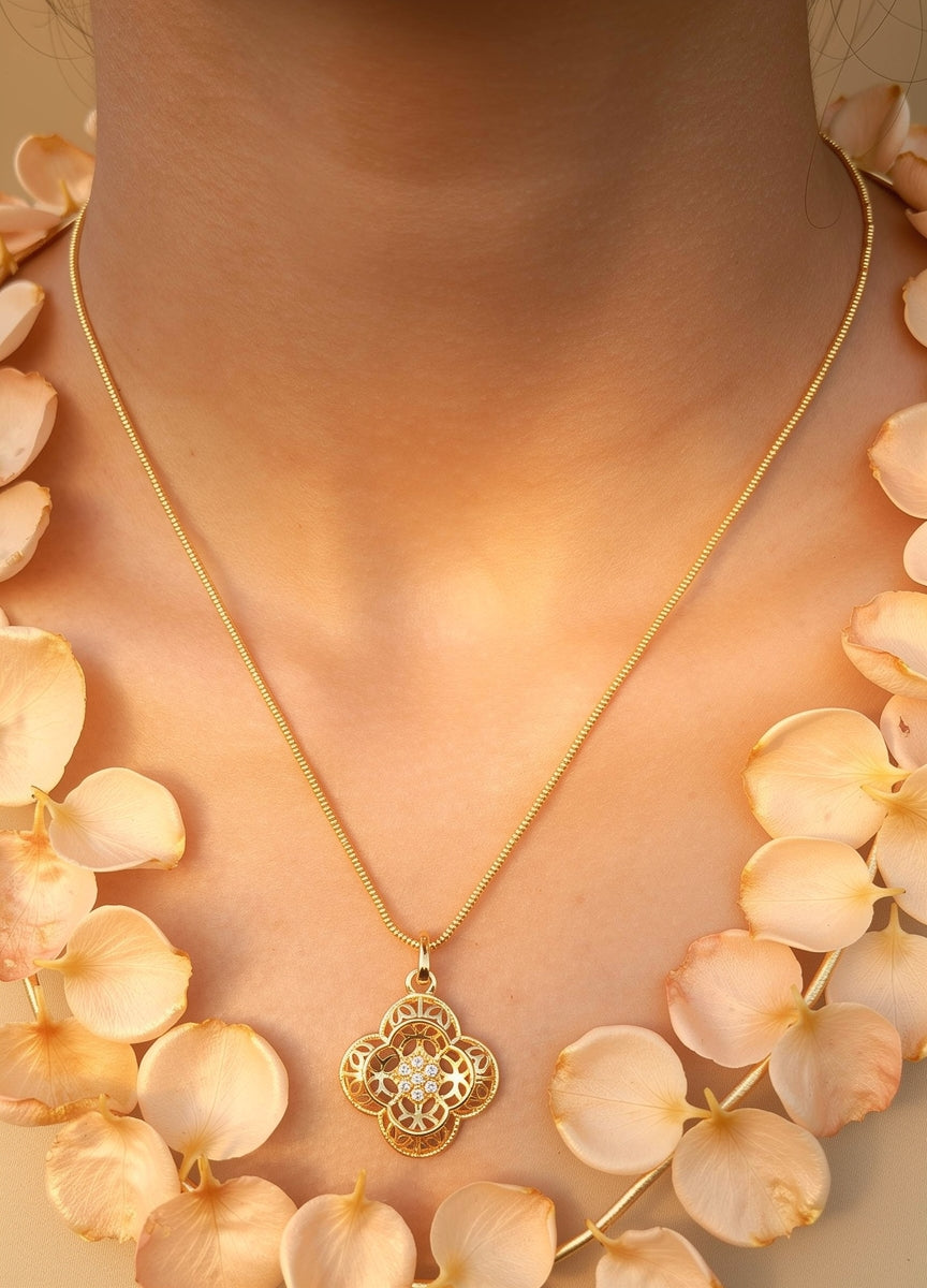 Saavi Chain Pendant