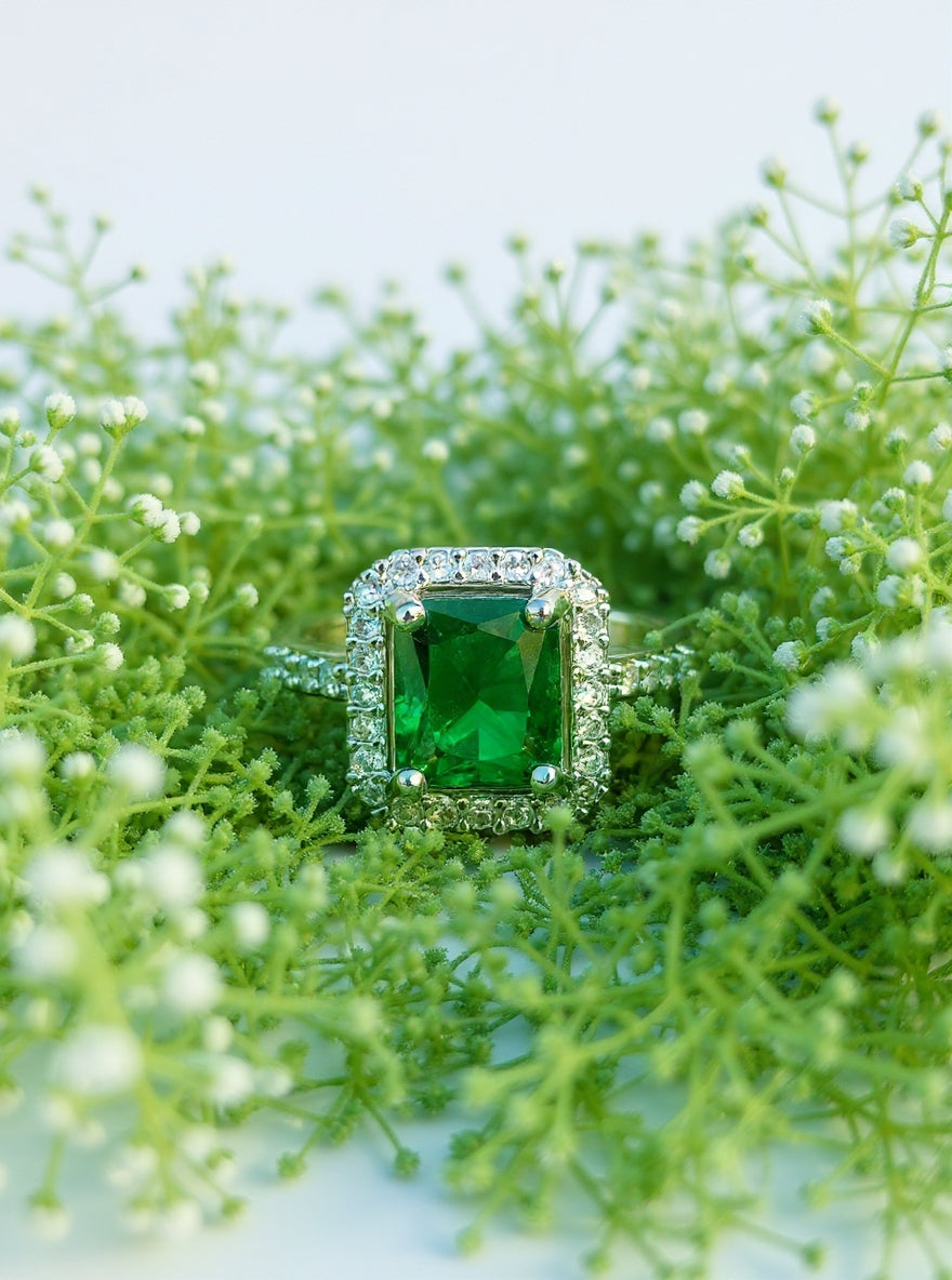 Saloni Ring(Silver Green Stone)