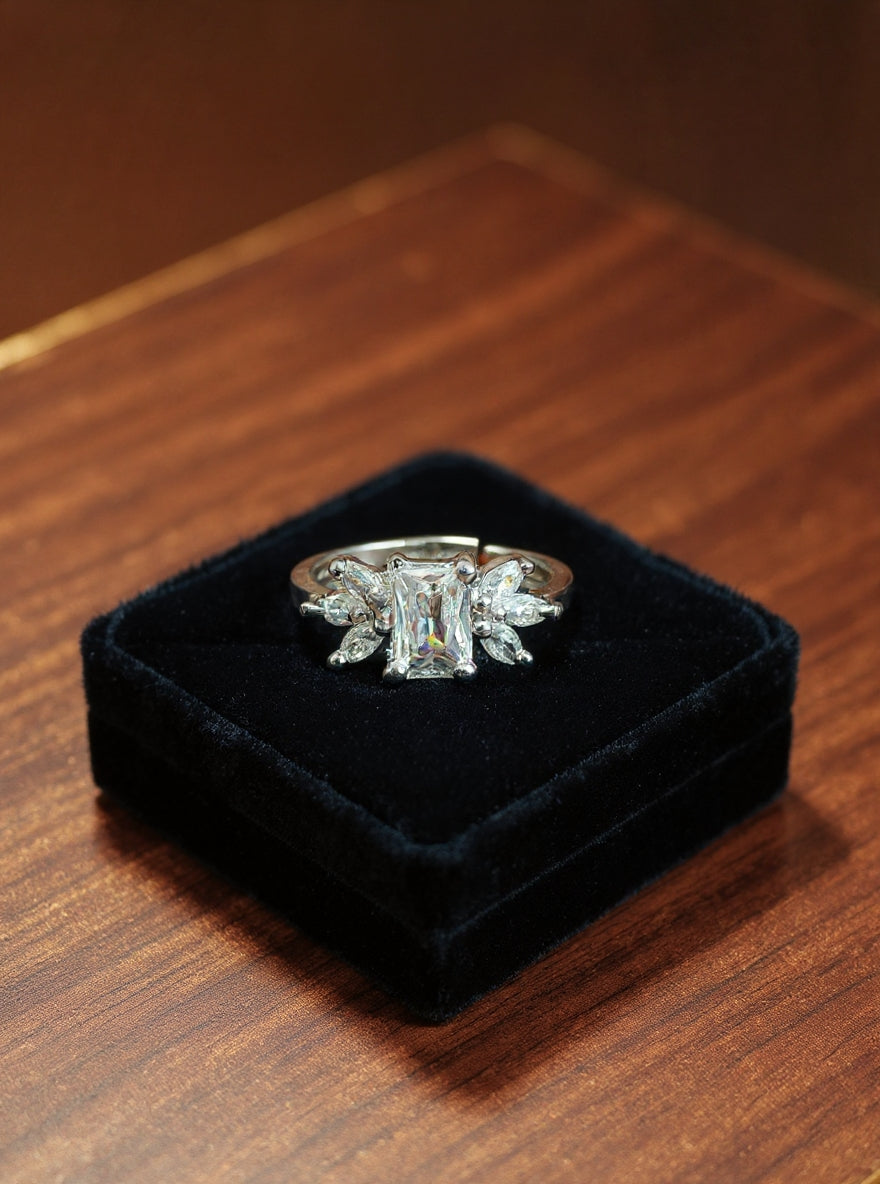 Jivisha Ring (Silver)