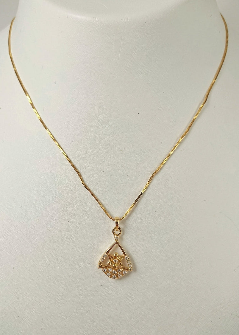 Arika Chain Pendant
