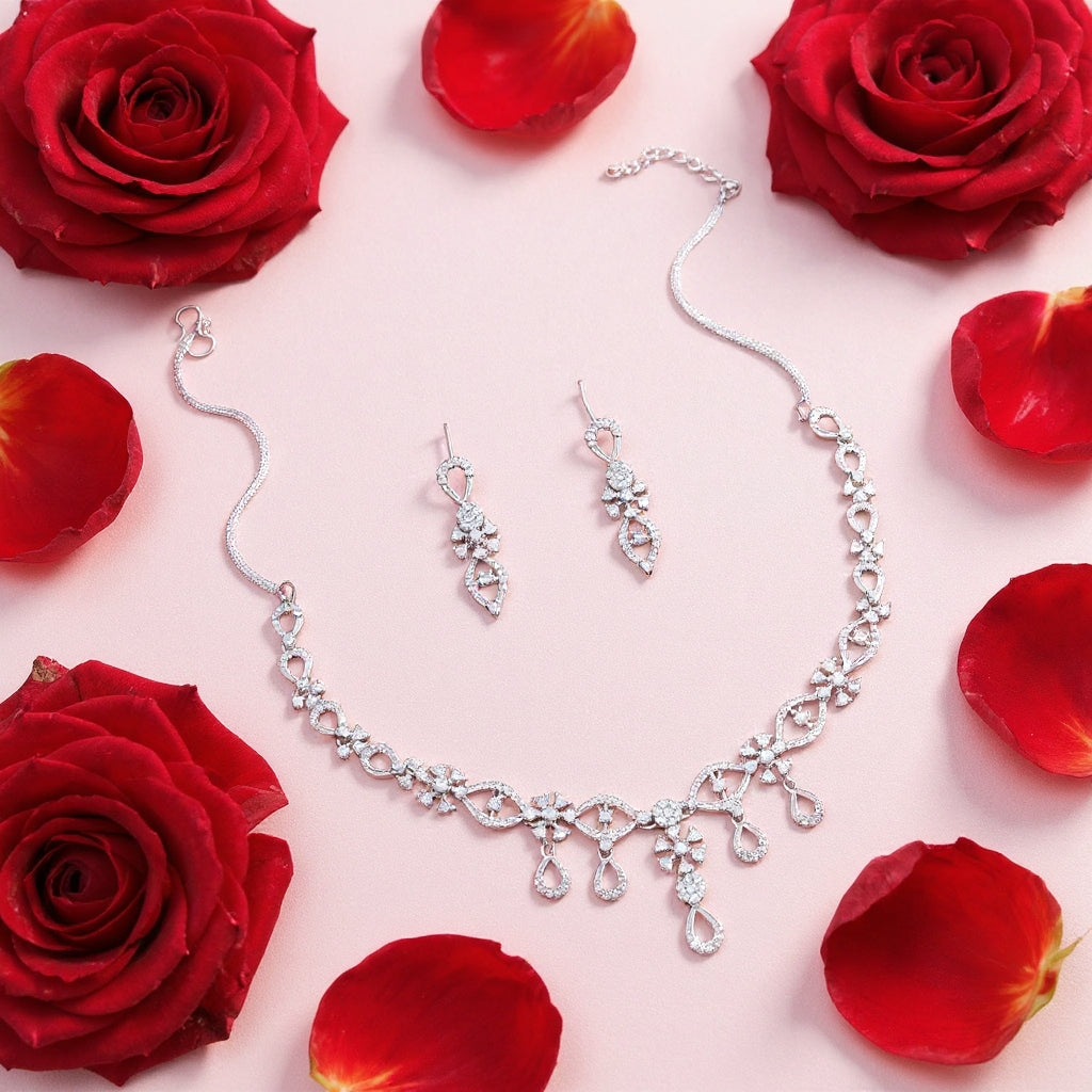 Niviya Necklace