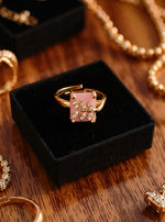 Eilika Ring (Golden light pink stone)
