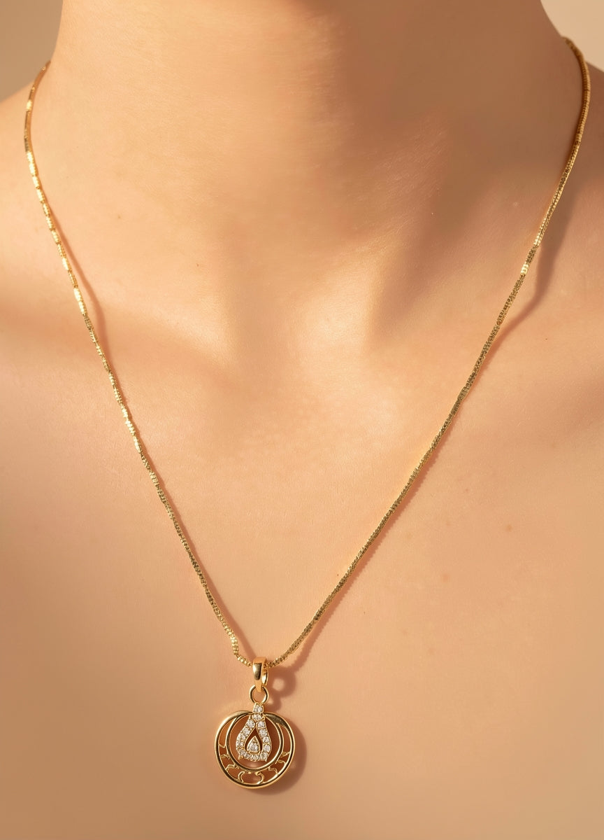 Kyra Chain Pendant