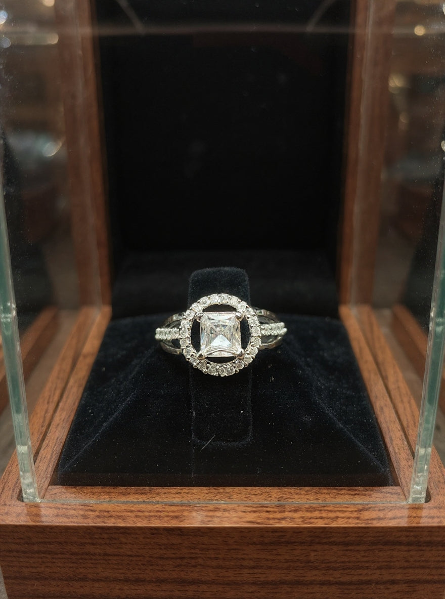 Devanshi Ring (Silver)