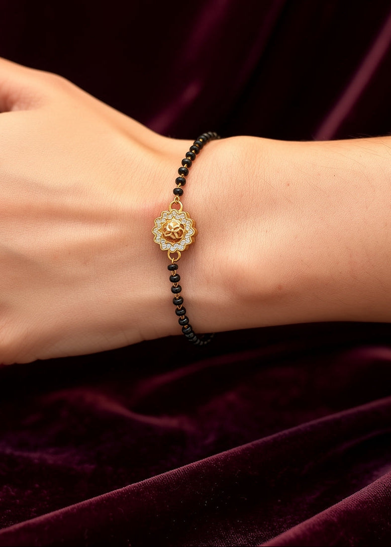 Neelam Mangalsutra