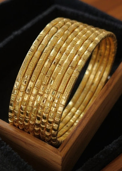 Komal Bangle (Set of 8)