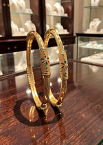 Vedika Bangle (Set of 2)