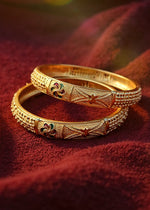 Komal Bangle (Set of 2)