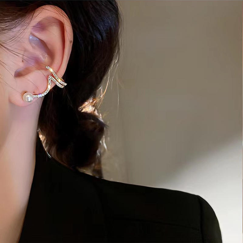 Korean Pearl Climber Crawler Earrings