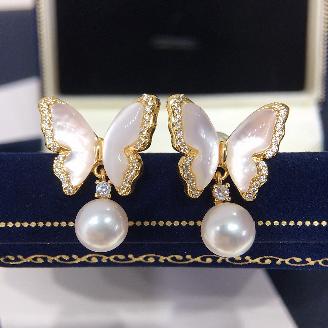 Light Luxury Butterfly Pearl Earrings