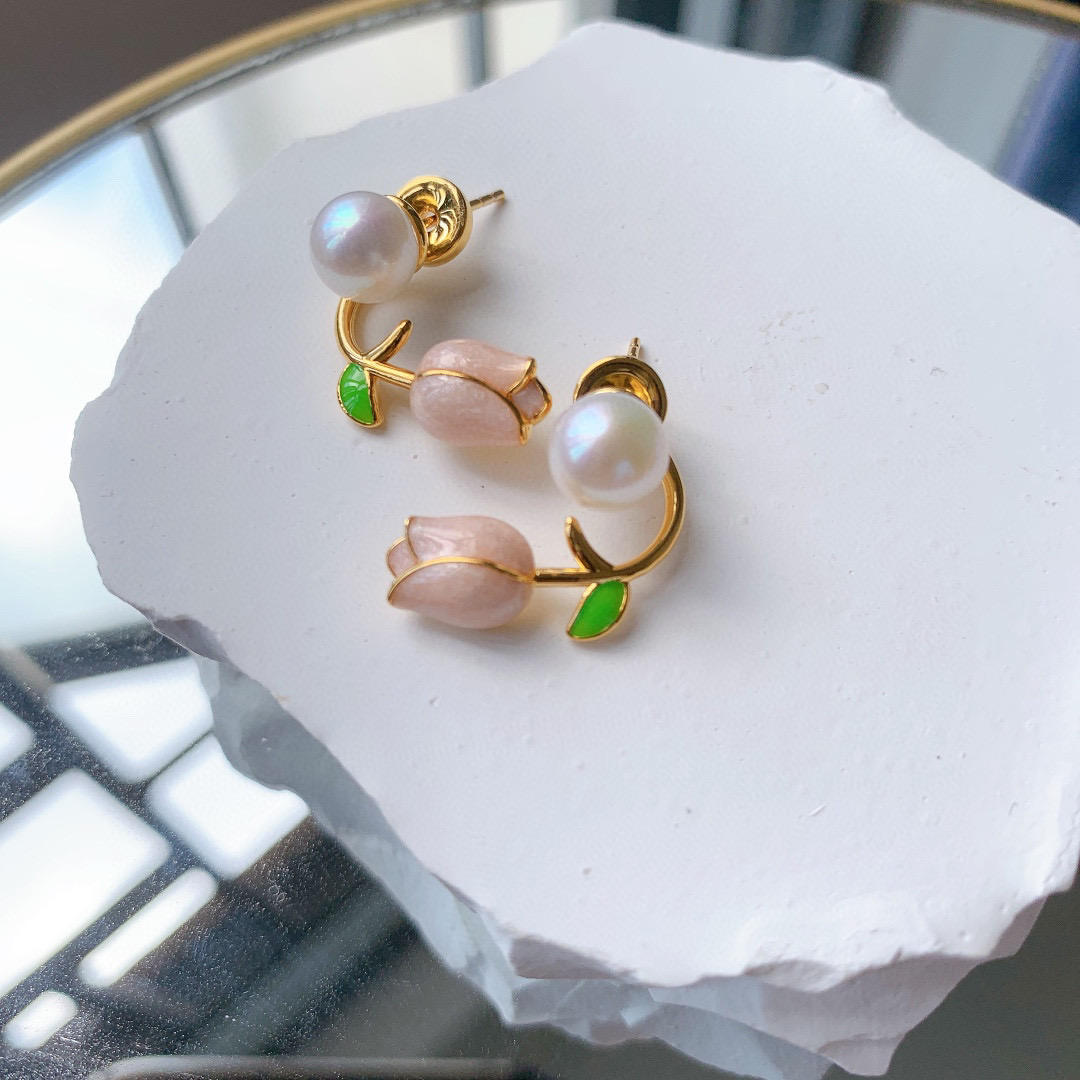 High Sense Light Luxury Stud Earrings