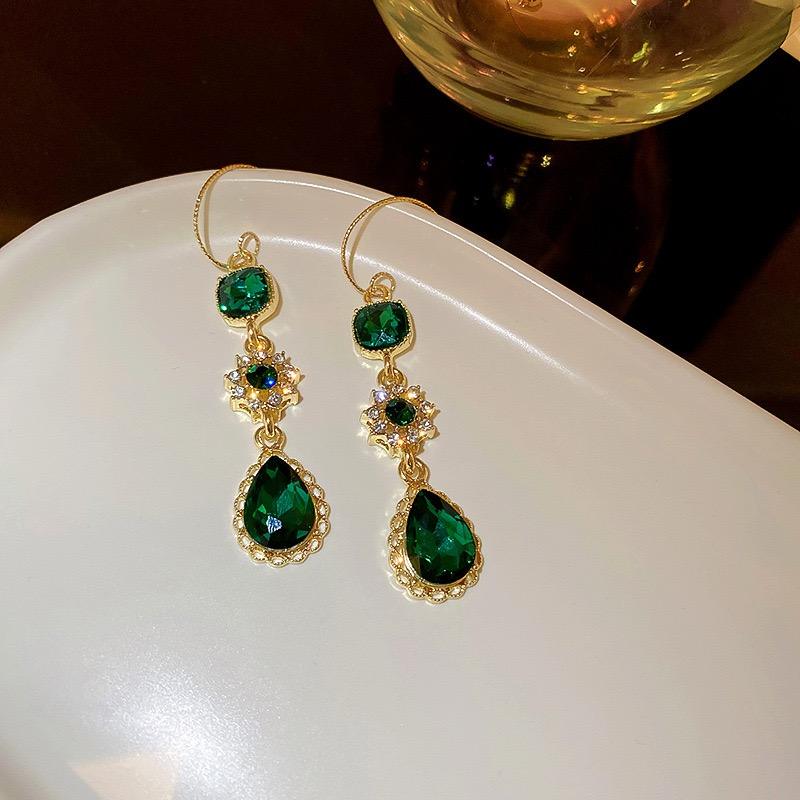 Vintage Emerald Green Teardrop Gold Emerald EARRING