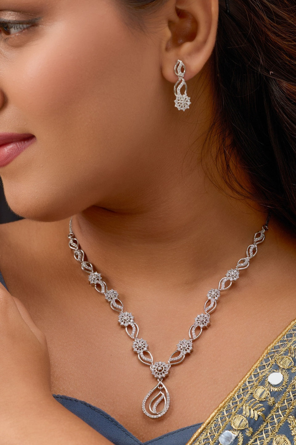 Mannat Necklace