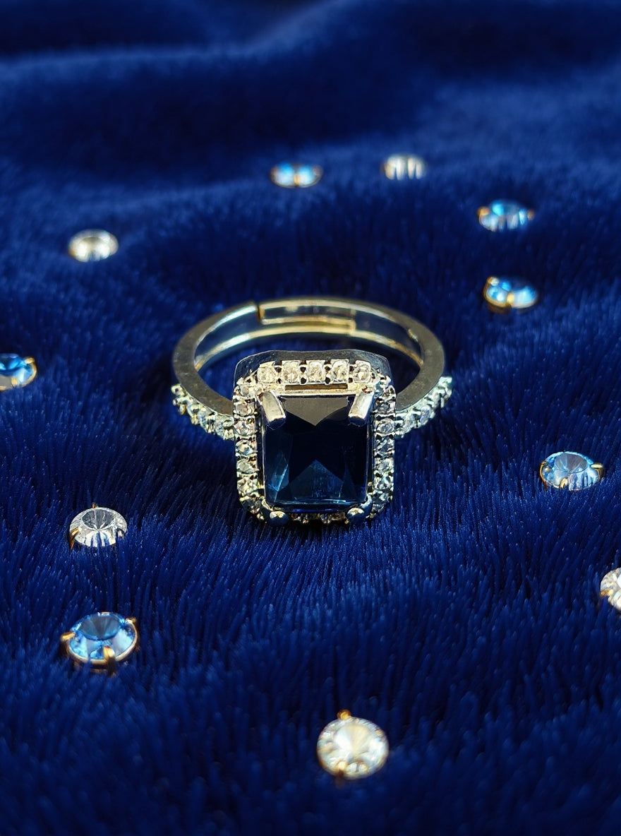 Yashmita Ring (silver blue stone)