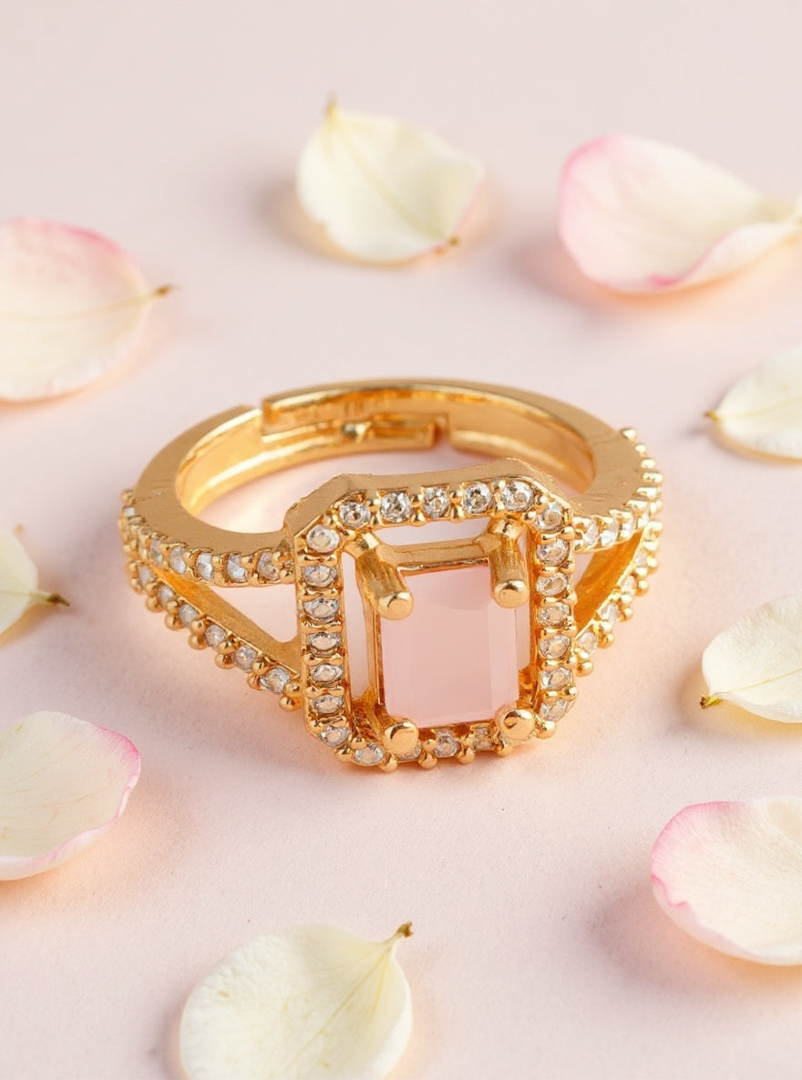 Isha Ring (Golden light pink stone)