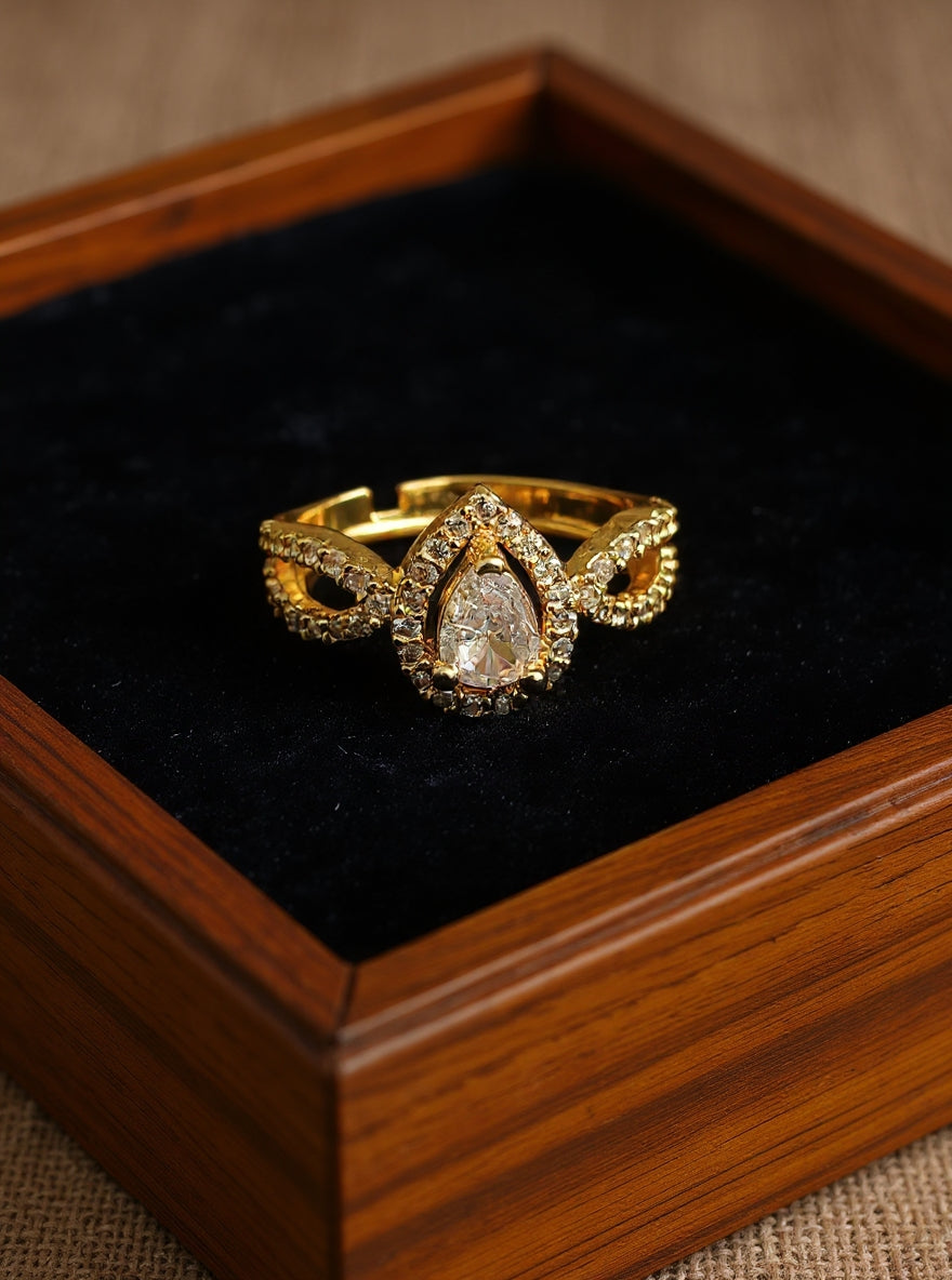 Sonam Ring (Golden)