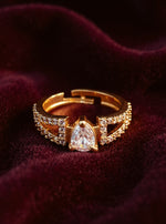 Zevika Ring (Golden)