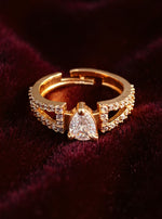 Zevika Ring (Golden)