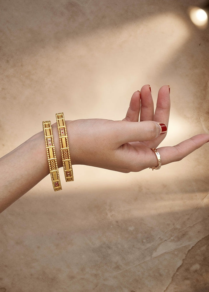 Nishika Bangle(Set of 2)