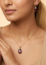Devina Chain Pendant