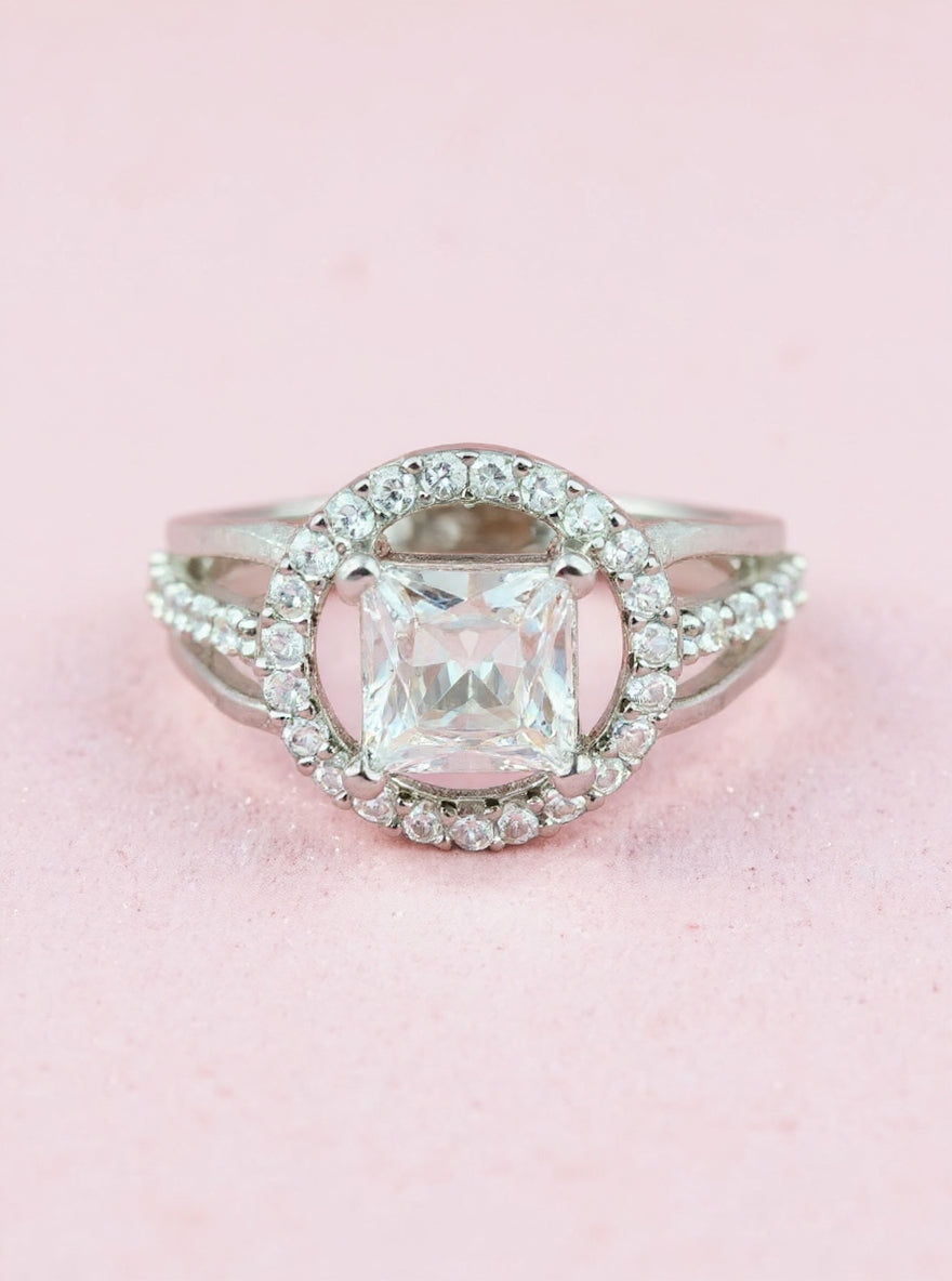 Devanshi Ring (Silver)