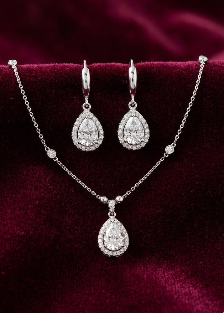 Jassi Chain Pendant