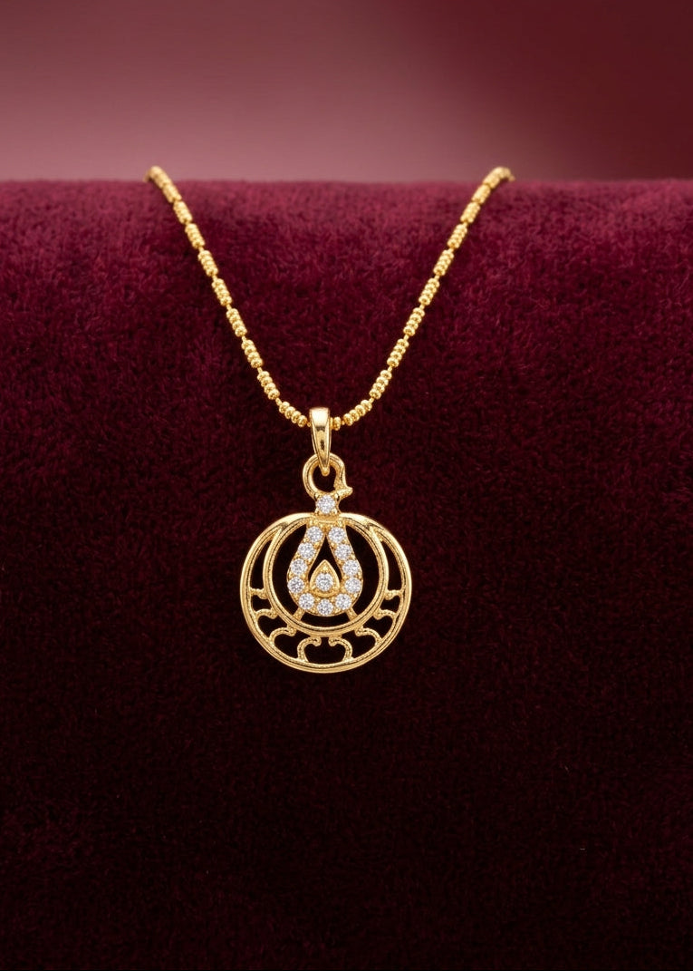 Kyra Chain Pendant
