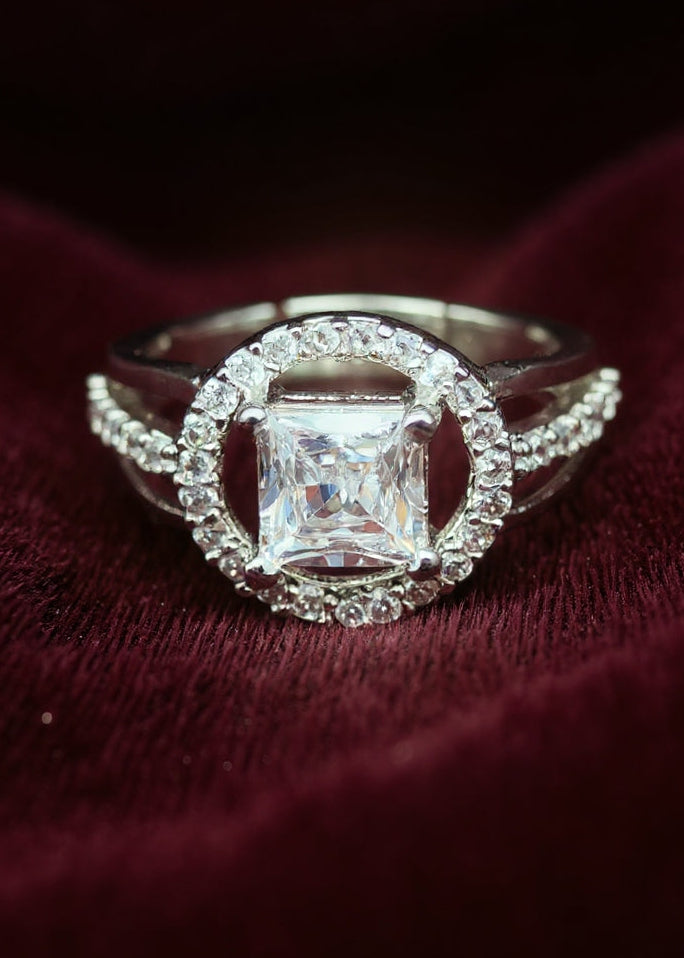 Devanshi Ring (Silver)