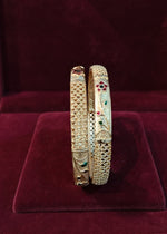 Komal Bangle (Set of 2)