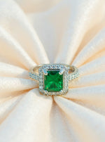 Saloni Ring(Silver Green Stone)