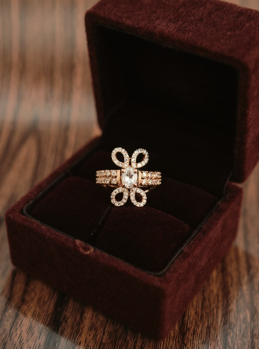 Kasvi Ring (Golden White stone)