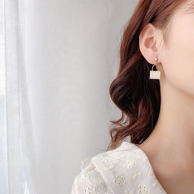 Korean Classy Pearls Bag Earrings