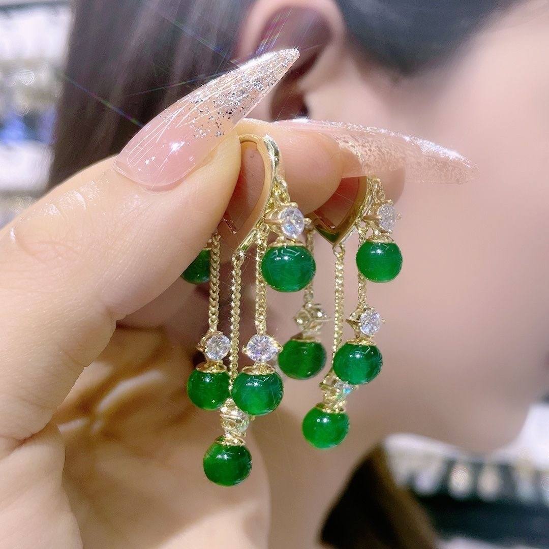 Vintage Emerald Green Teardrop Gold Emerald EARRING