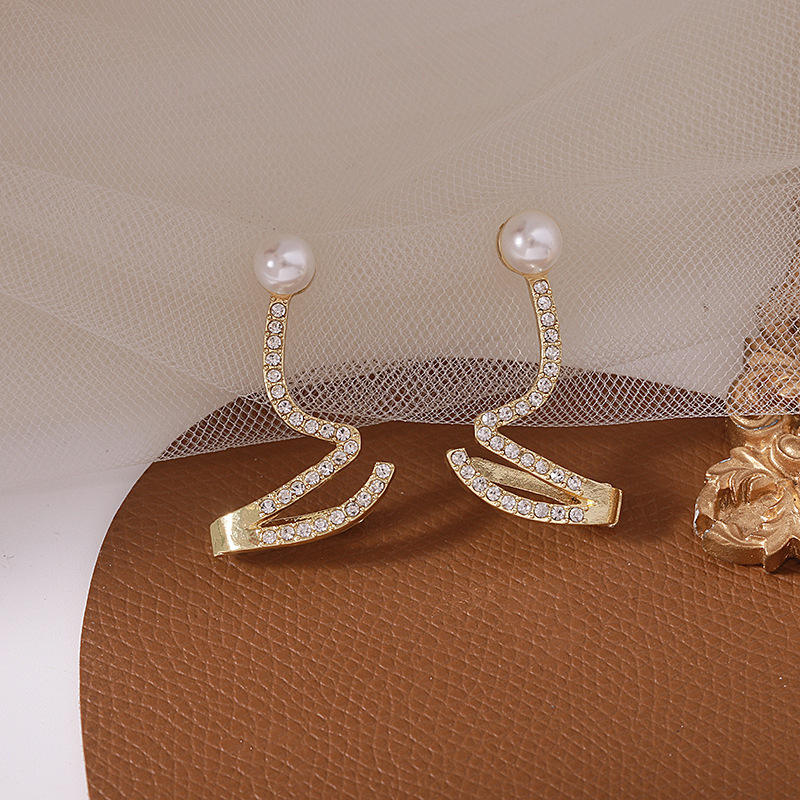 Korean Pearl Climber Crawler Earrings