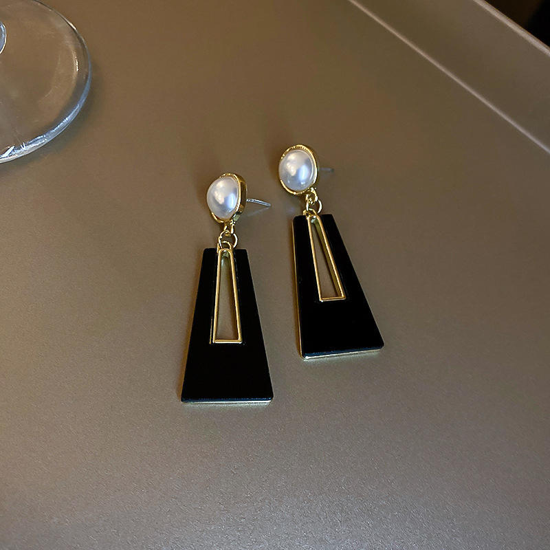 Black Vintage Acrylic Geometric Drop Earrings